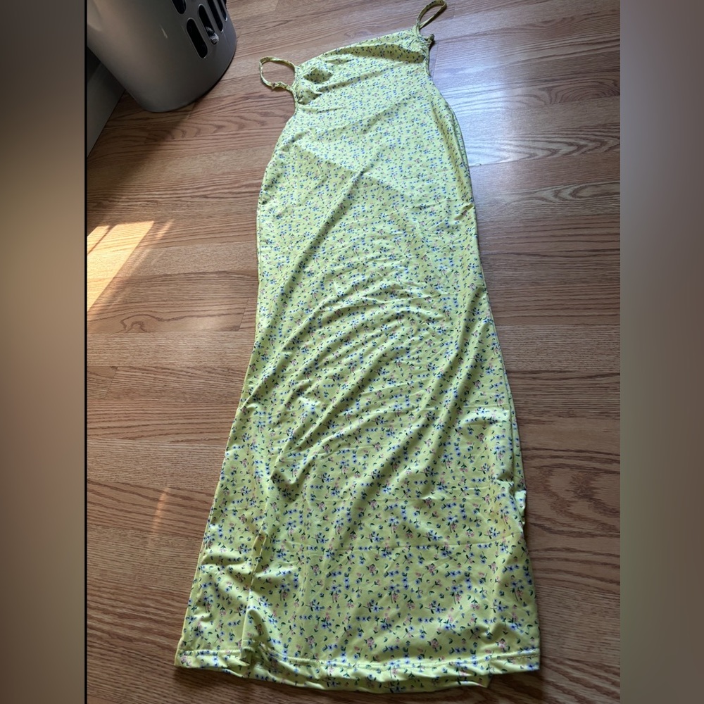 Viral yellow Amazon dress